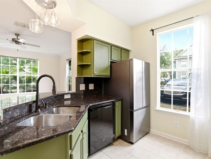 6010 Newport Lane, Unit 103, Orlando, FL 32821