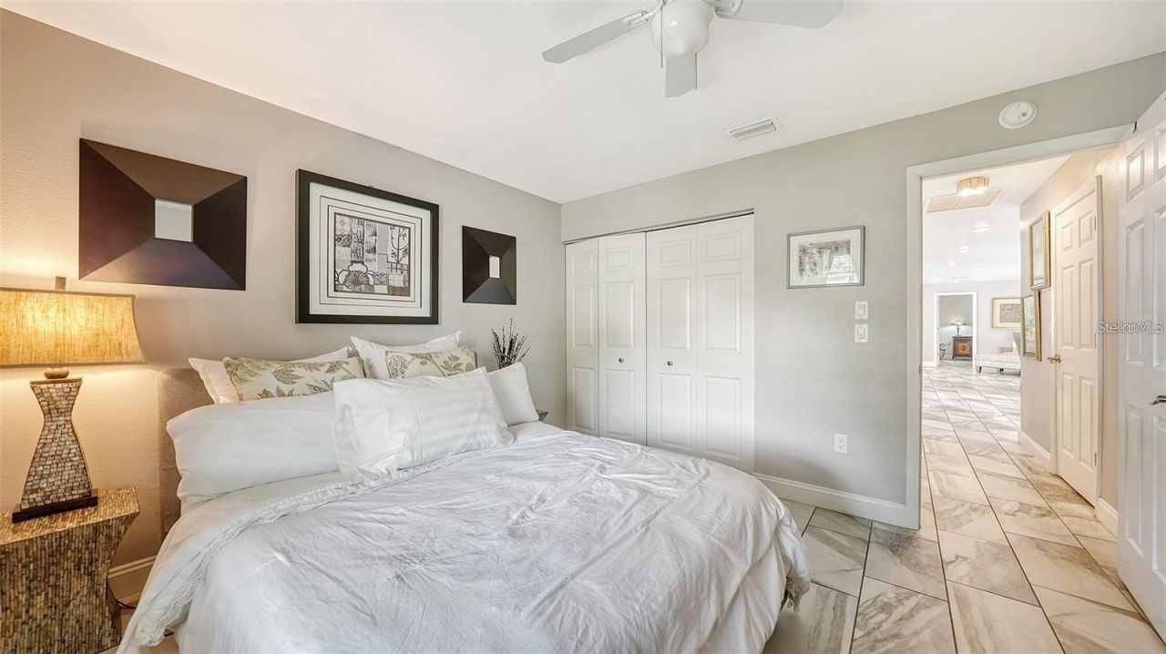 3842 Glen Oaks Manor Drive, Sarasota, FL 34232 Photo