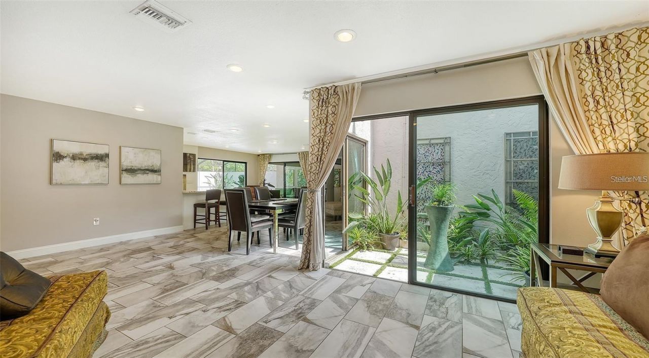 3842 Glen Oaks Manor Drive, Sarasota, FL 34232 Photo