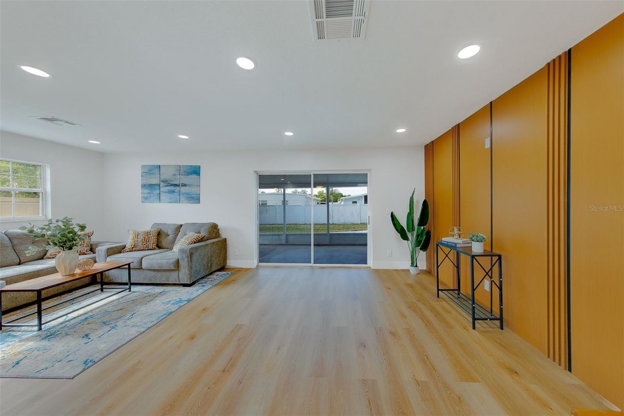 3426 7th Avenue Se, Largo, FL 33771 Photo