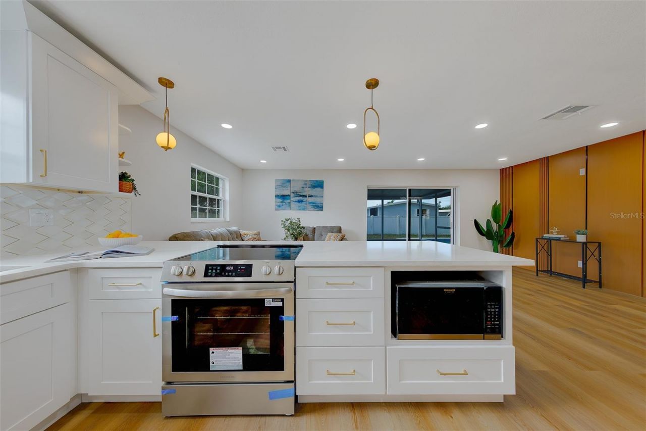 3426 7th Avenue Se, Largo, FL 33771 Photo