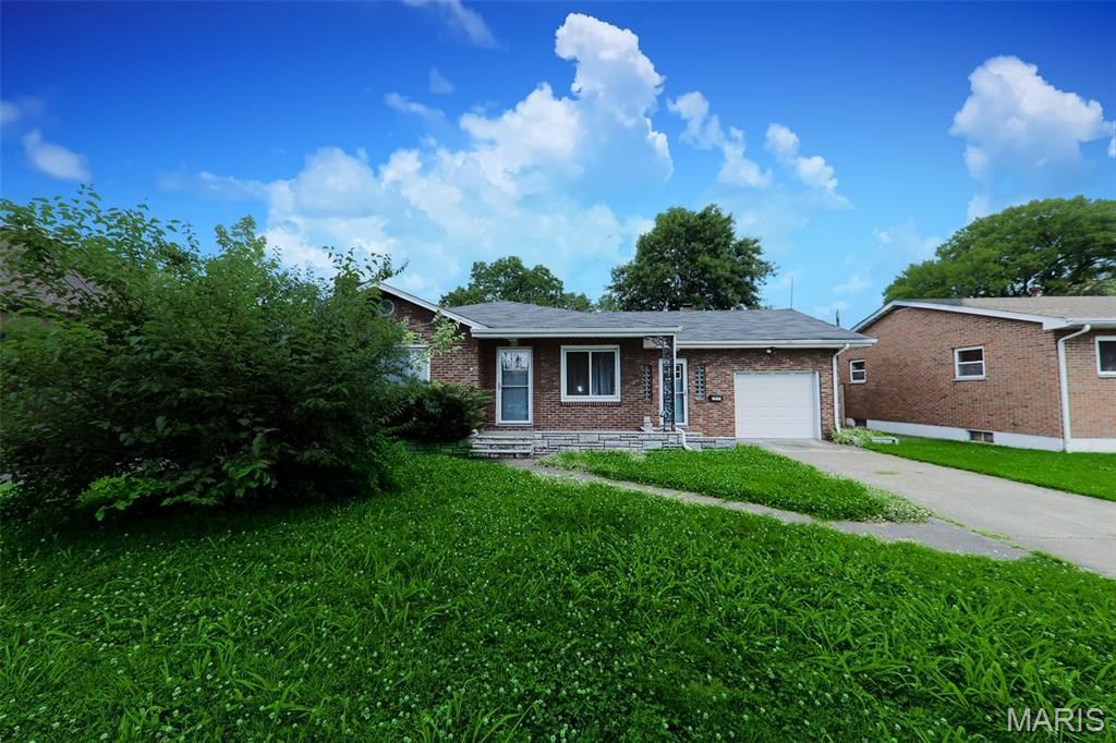2909 Grand Avenue, Granite City, IL 62040 Main Photo