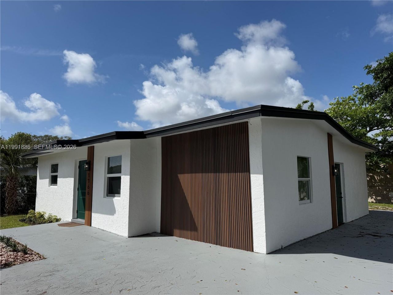1766 Lauderdale Manor Dr, Fort Lauderdale, FL 33311 Photo