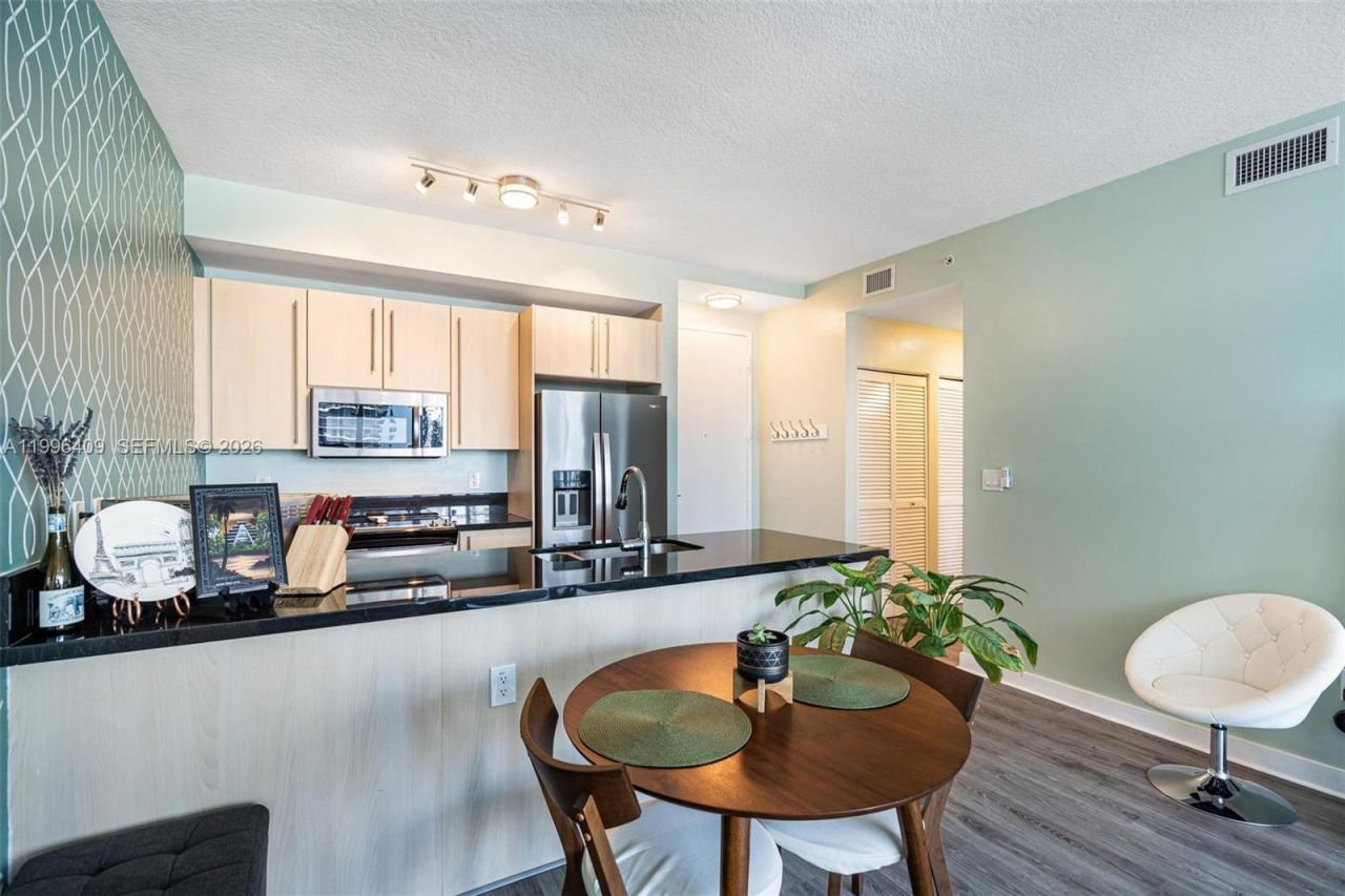1111 SW 1st Ave, Unit 2721-N, Miami, FL 33130 Photo