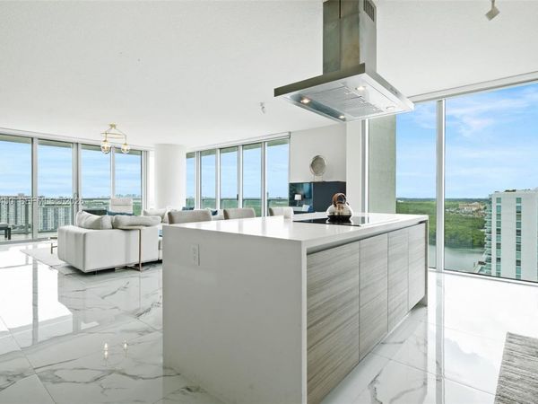 330 Sunny Isles Blvd, Unit 5-2102, Sunny Isles Beach, FL 33160