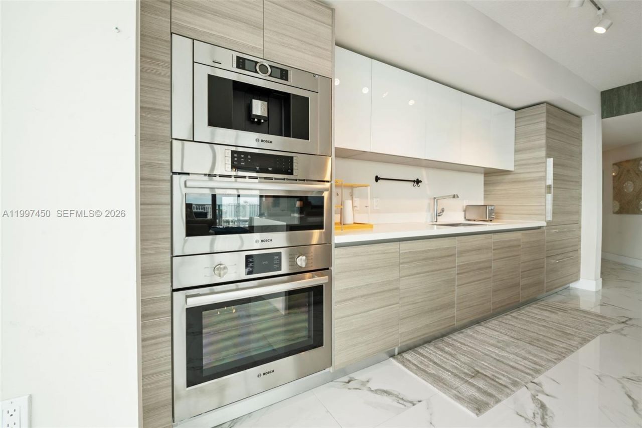 330 Sunny Isles Blvd, Unit 5-2102, Sunny Isles Beach, FL 33160 Photo