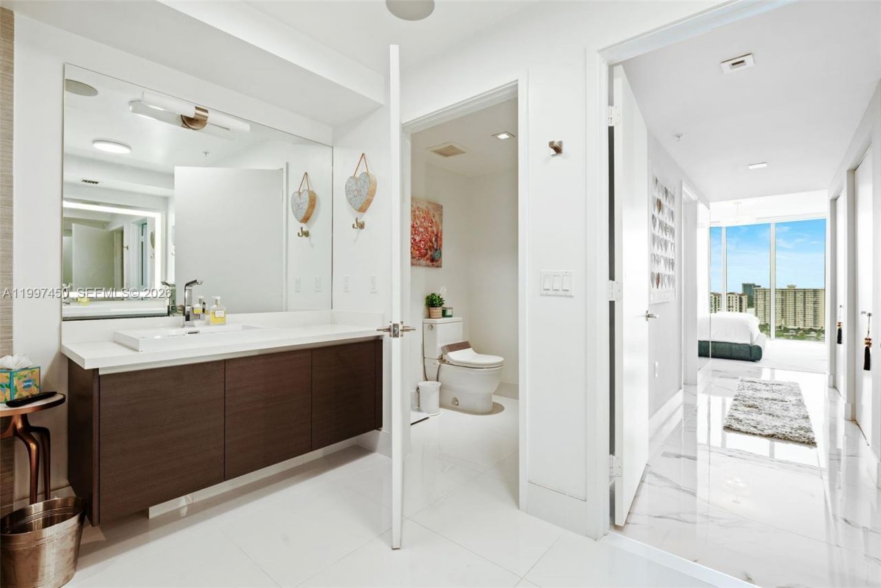 330 Sunny Isles Blvd, Unit 5-2102, Sunny Isles Beach, FL 33160 Photo