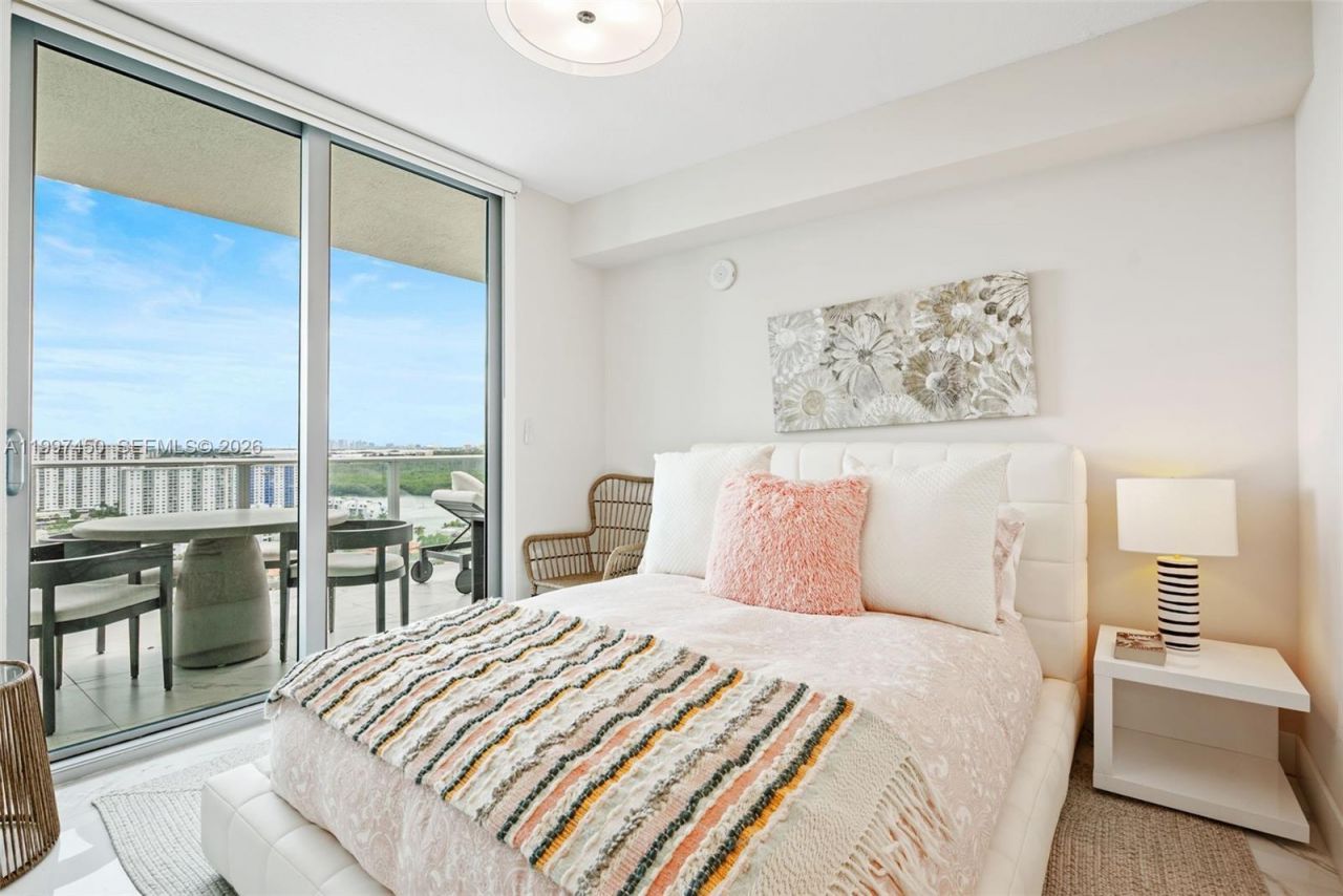 330 Sunny Isles Blvd, Unit 5-2102, Sunny Isles Beach, FL 33160 Photo