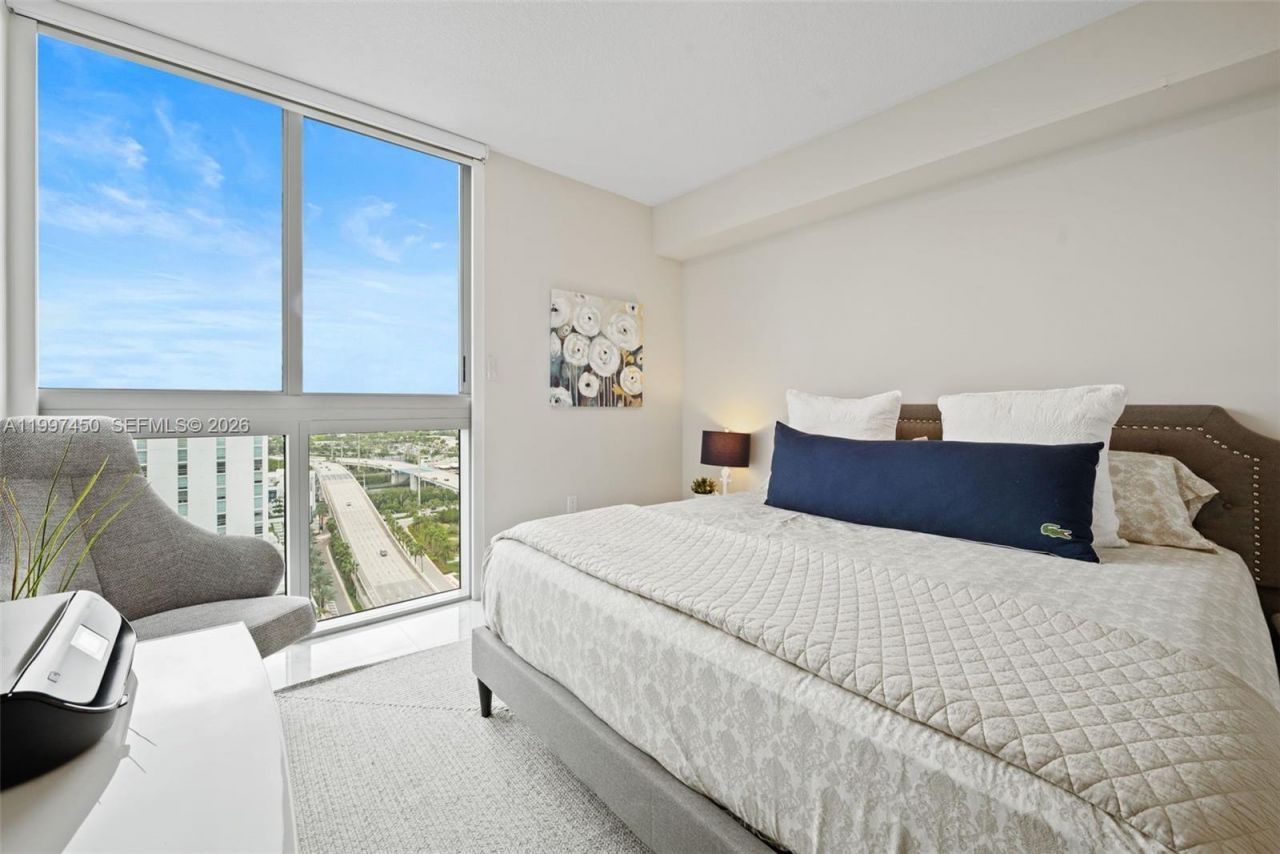 330 Sunny Isles Blvd, Unit 5-2102, Sunny Isles Beach, FL 33160 Photo