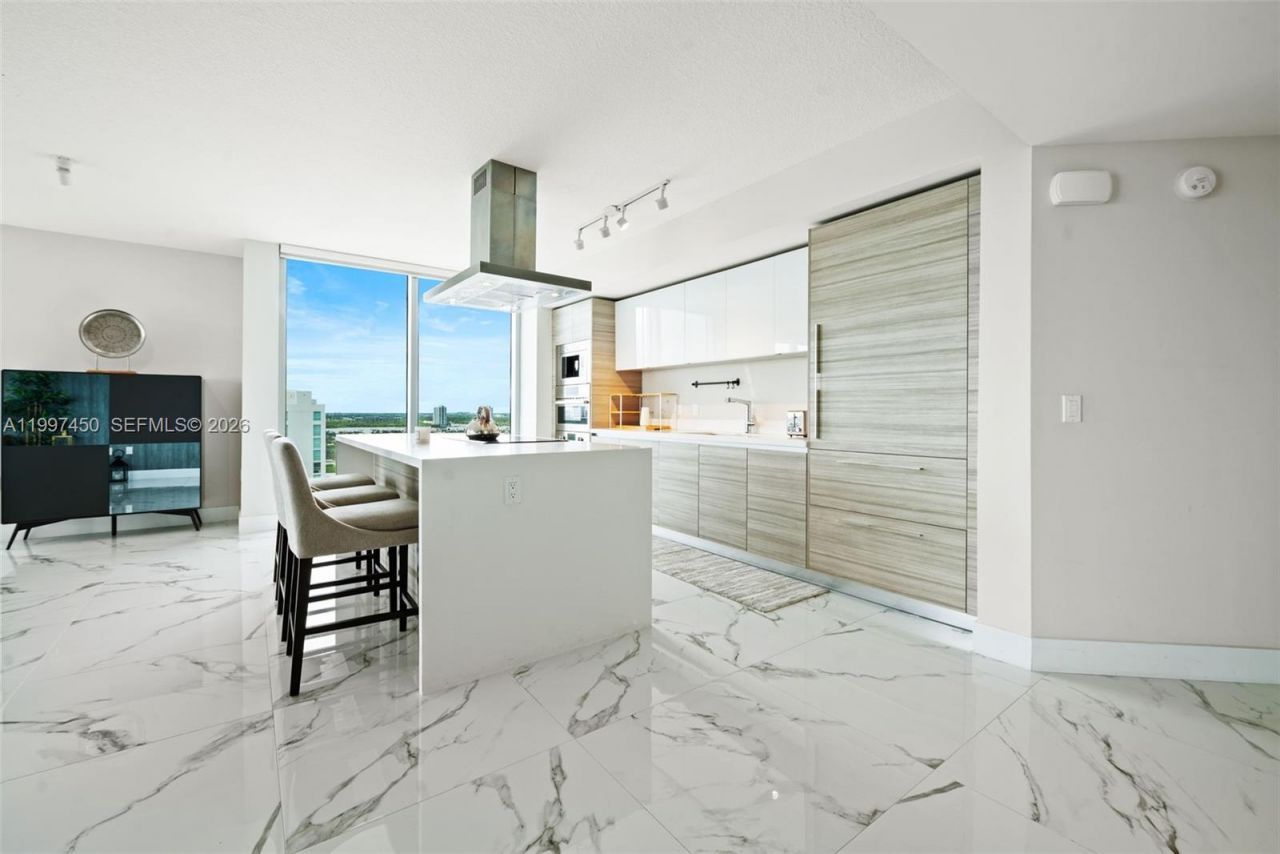 330 Sunny Isles Blvd, Unit 5-2102, Sunny Isles Beach, FL 33160 Photo