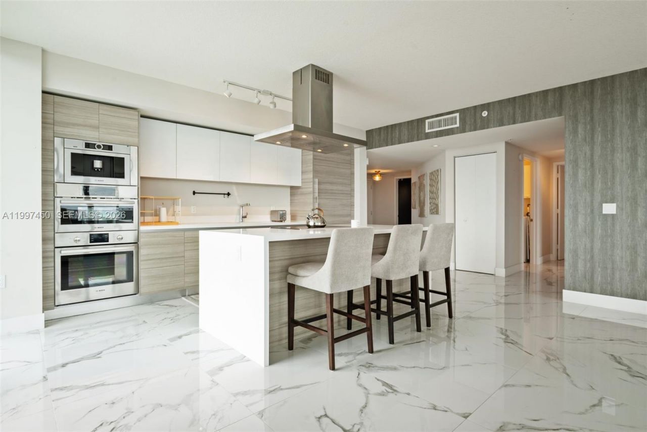 330 Sunny Isles Blvd, Unit 5-2102, Sunny Isles Beach, FL 33160 Photo