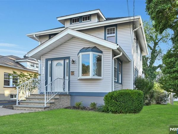 25 Marinus Street, ROCHELLE PARK, NJ 07662