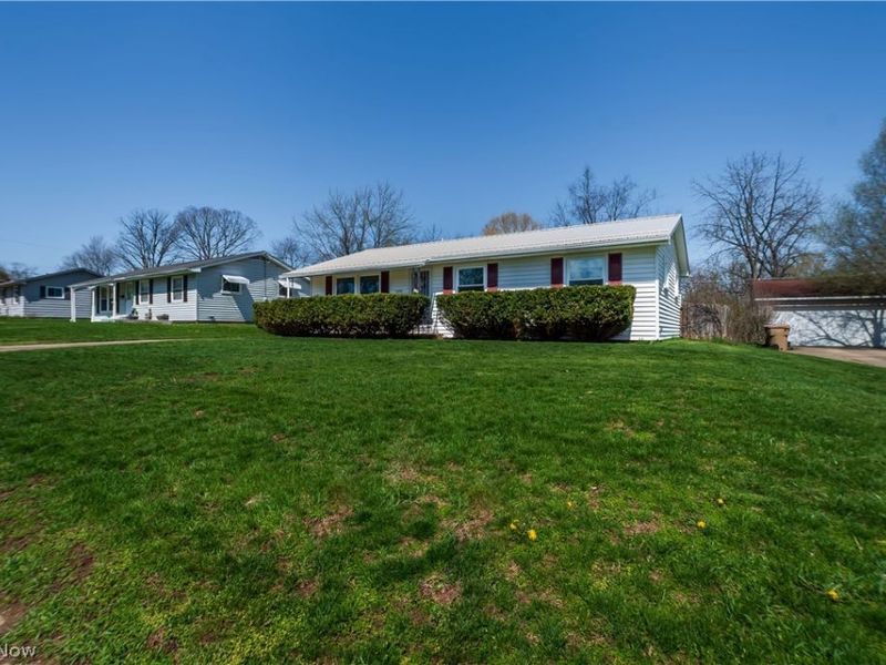 1993 Kelsey Drive , Cuyahoga Falls, OH 44221 Photo 3