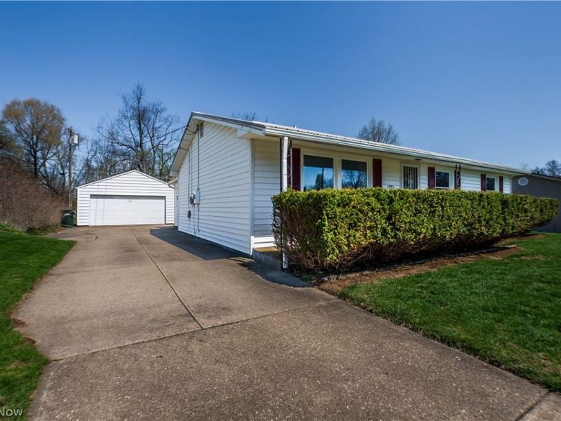 1993 Kelsey Drive , Cuyahoga Falls, OH 44221 Photo 4