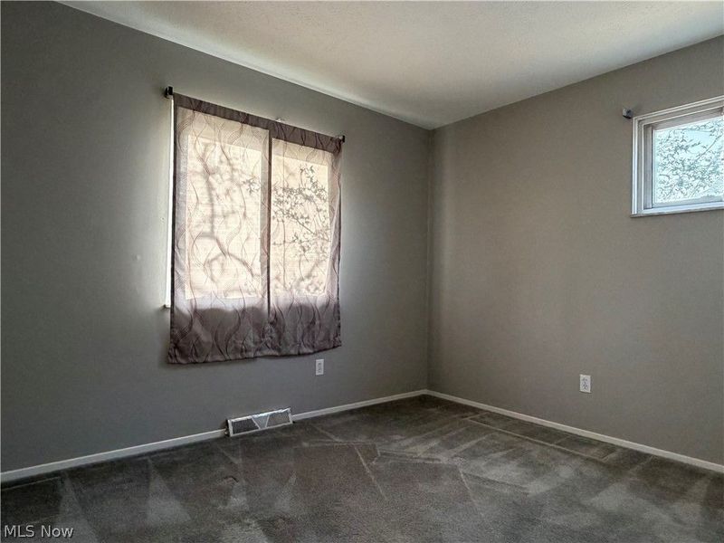 4027 Crest Drive , Cleveland, OH 44109 Photo 6