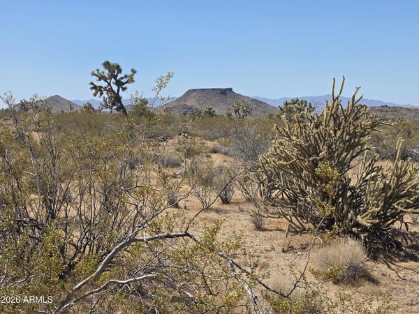 190 S Mary Place, Unit 11, Yucca, AZ 86438