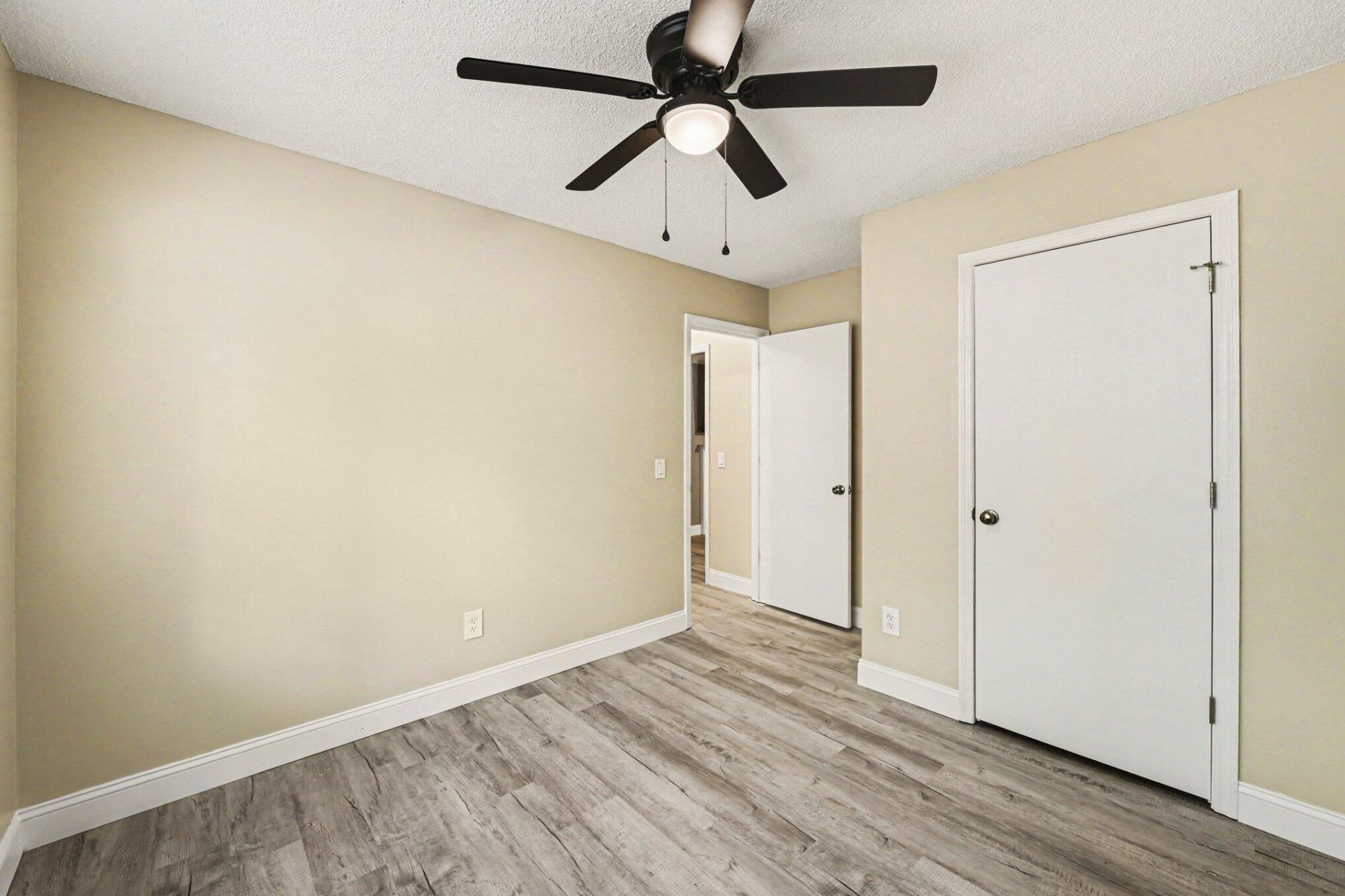 8507 William Moultrie Drive Photo 27