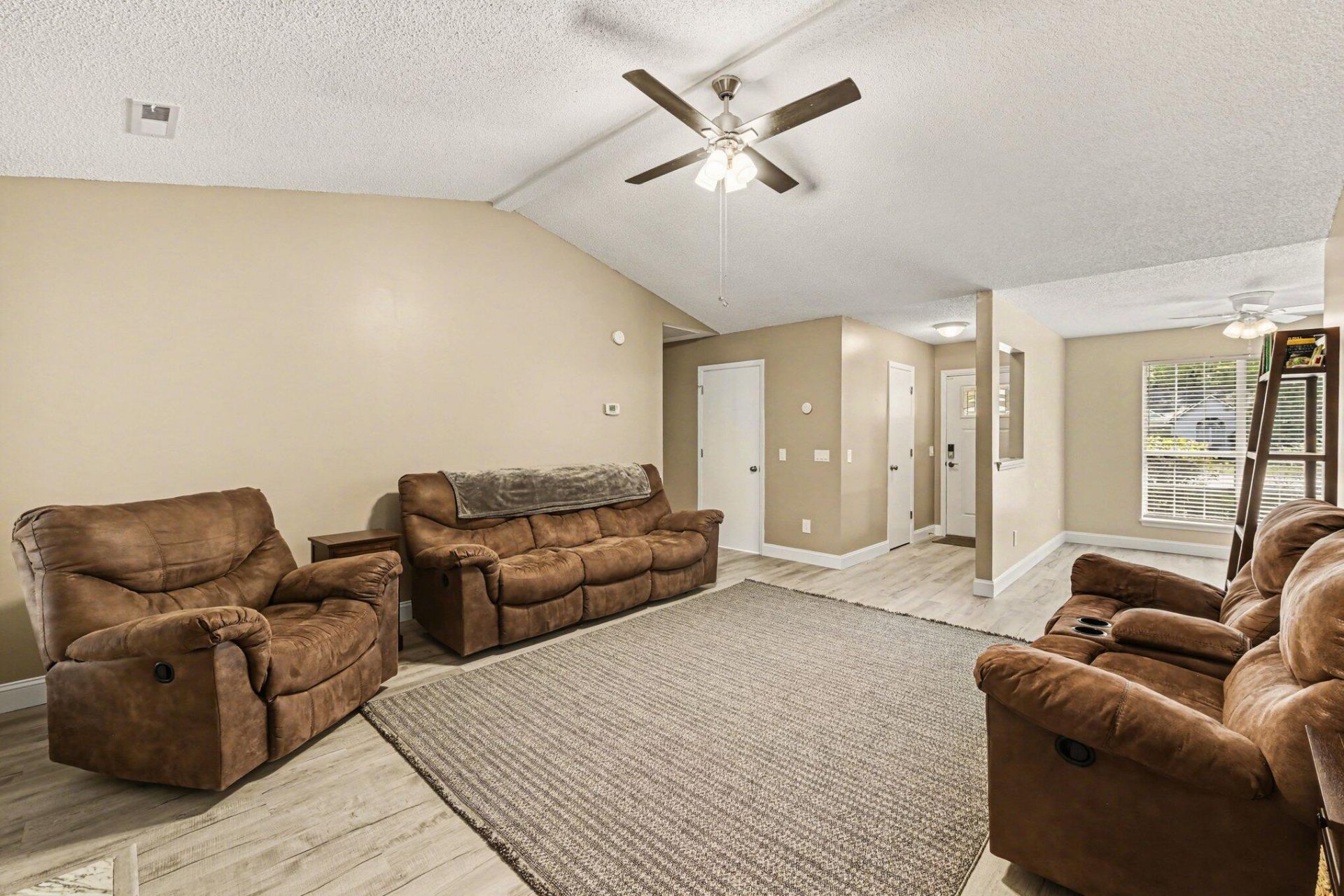 8507 William Moultrie Drive Photo 9