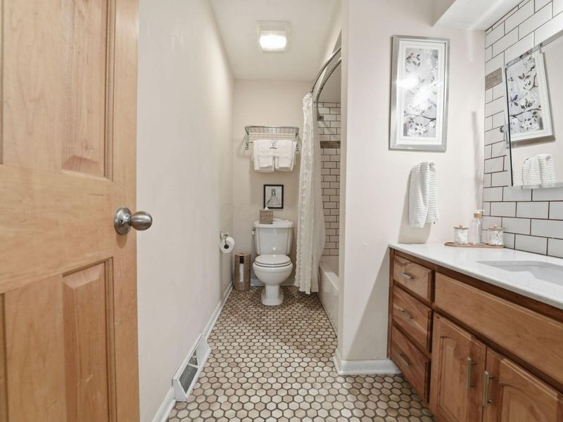 1444 Havencrest Court , Columbus, OH 43220 Photo 36