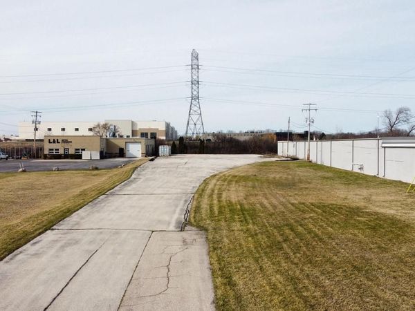 N57W13366 CARMEN AVENUE, Menomonee Falls, WI 53051