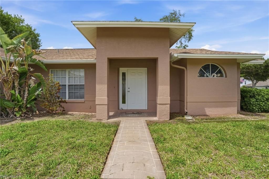 4061 Vine Ln, Naples, FL 34112 Photo