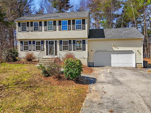 3 Pemigewasset Circle, Derry, NH 03038