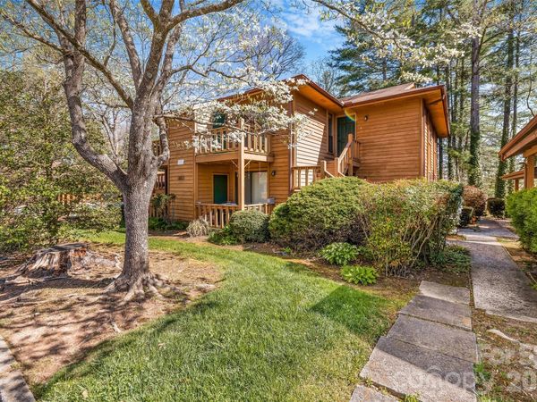 521 Courtwood Lane , Unit 8, Hendersonville, NC 28739