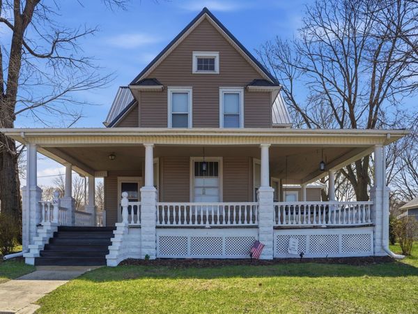 324 E 2nd Street, Dixon, IL 61021