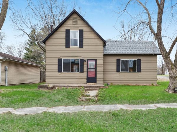 211 Clay Street, New Boston, IL 61272