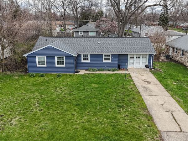 377 Florida Avenue , Aurora, IL 60506