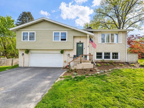 1214 Jill Peak Drive, Sleepy Hollow, IL 60118