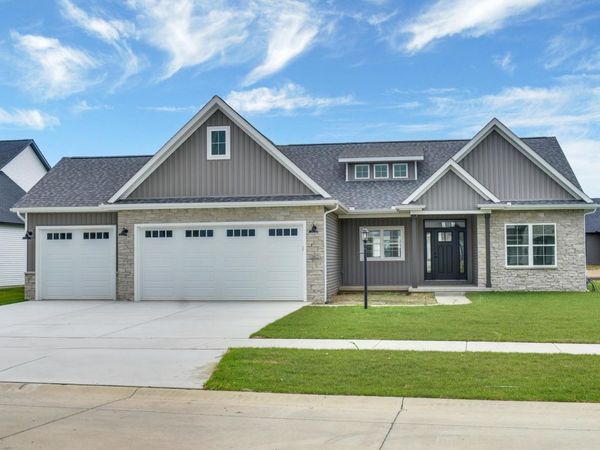 1412 Tinley Lane, Mahomet, IL 61853