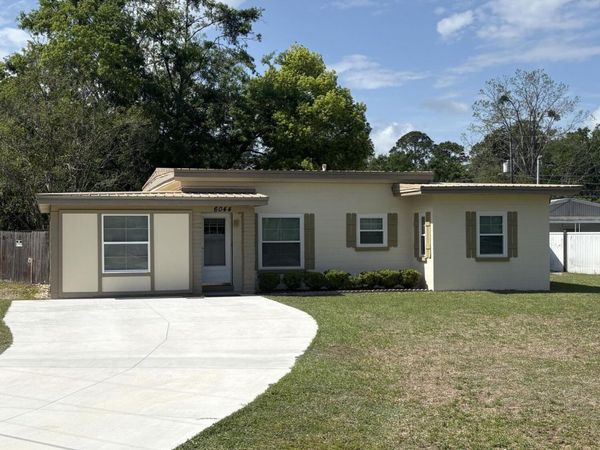 6044 SABRE Drive, Jacksonville, FL 32244