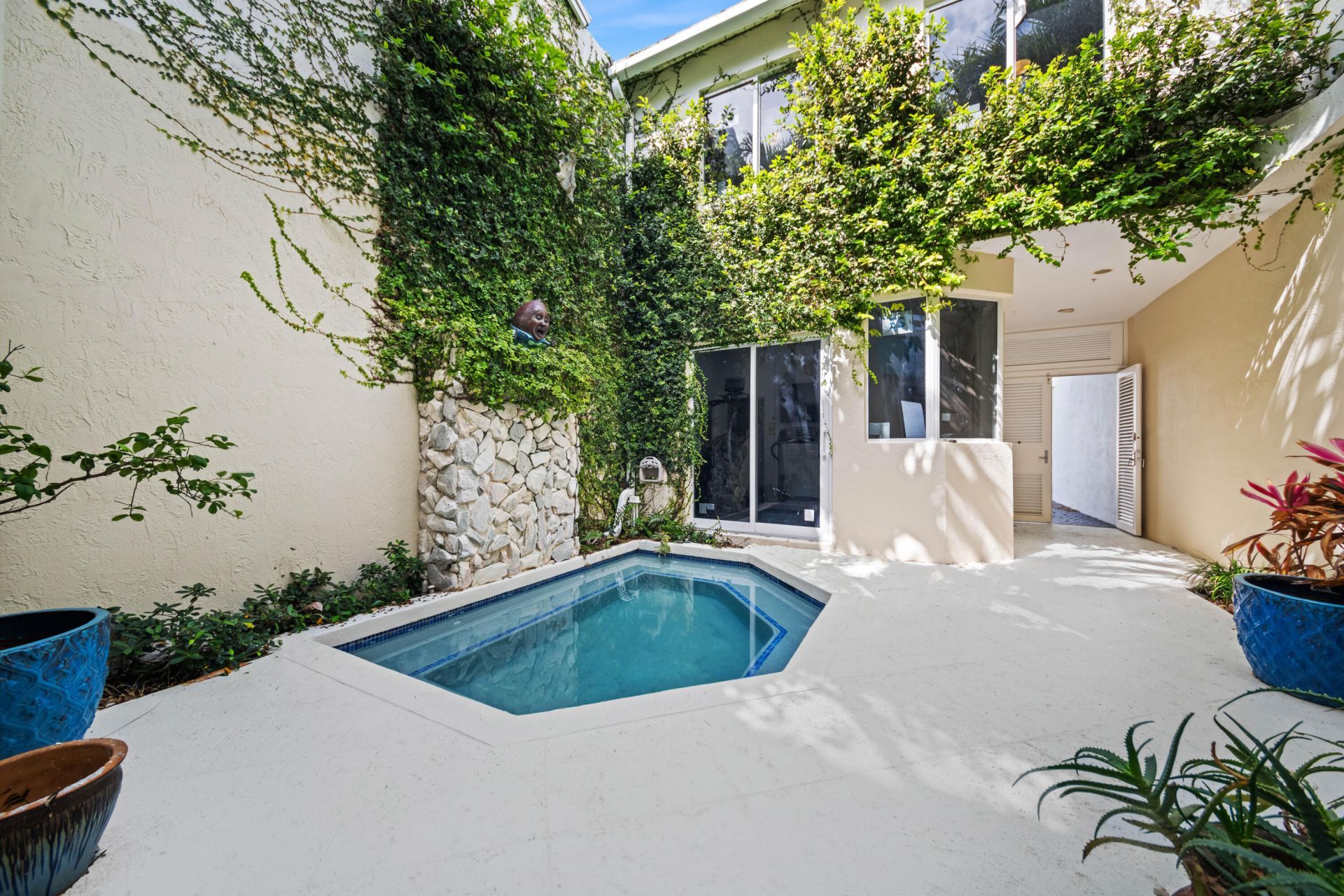 2115 S Ocean Boulevard, Unit 12, Delray Beach, FL 33483 Photo