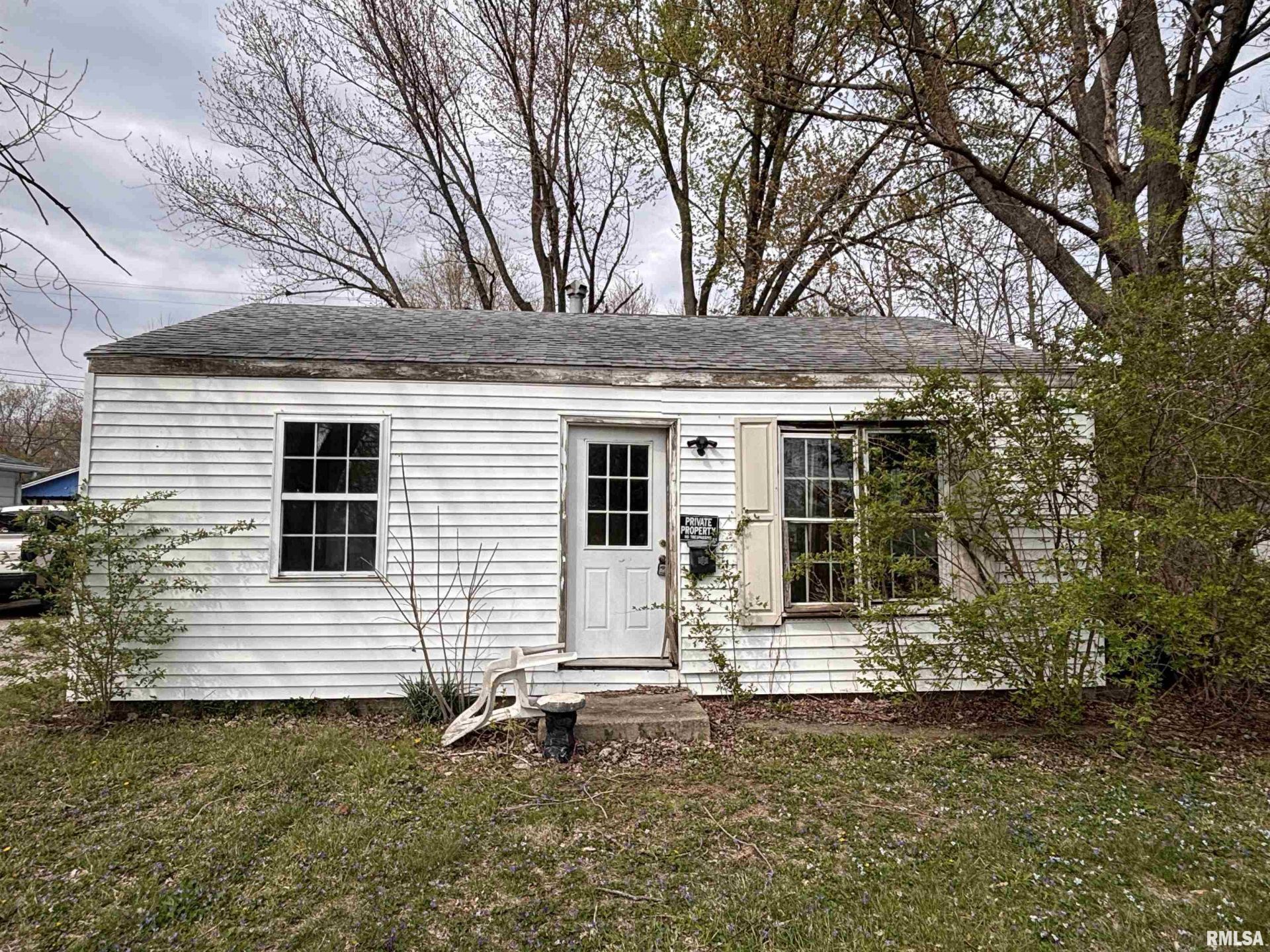 23 Lilac Lane, Springfield, IL 62702 Main Photo