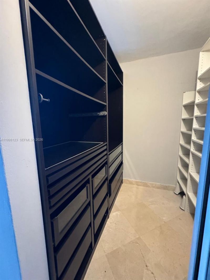 5825 Collins Ave , Unit 9B, Miami Beach, FL 33140 Photo