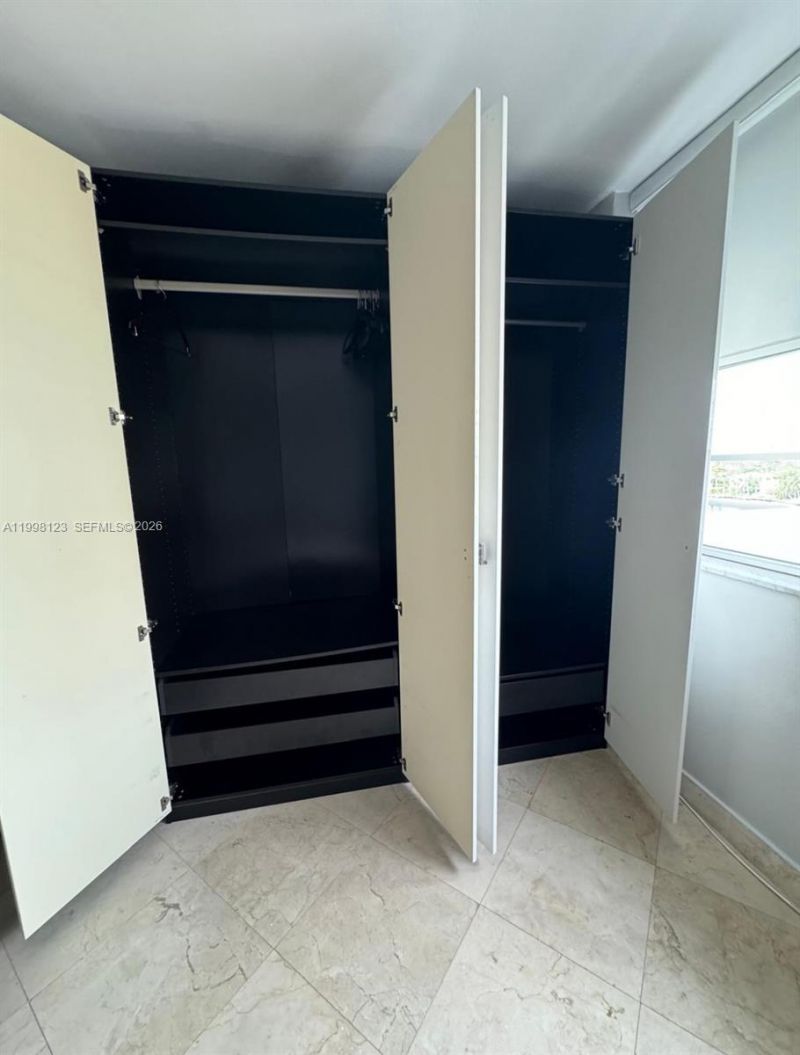 5825 Collins Ave , Unit 9B, Miami Beach, FL 33140 Photo