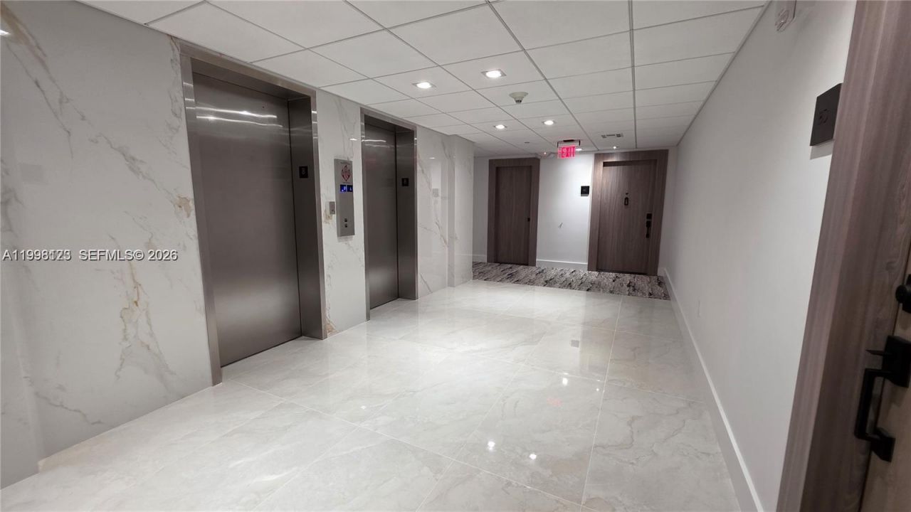 5825 Collins Ave , Unit 9B, Miami Beach, FL 33140 Photo