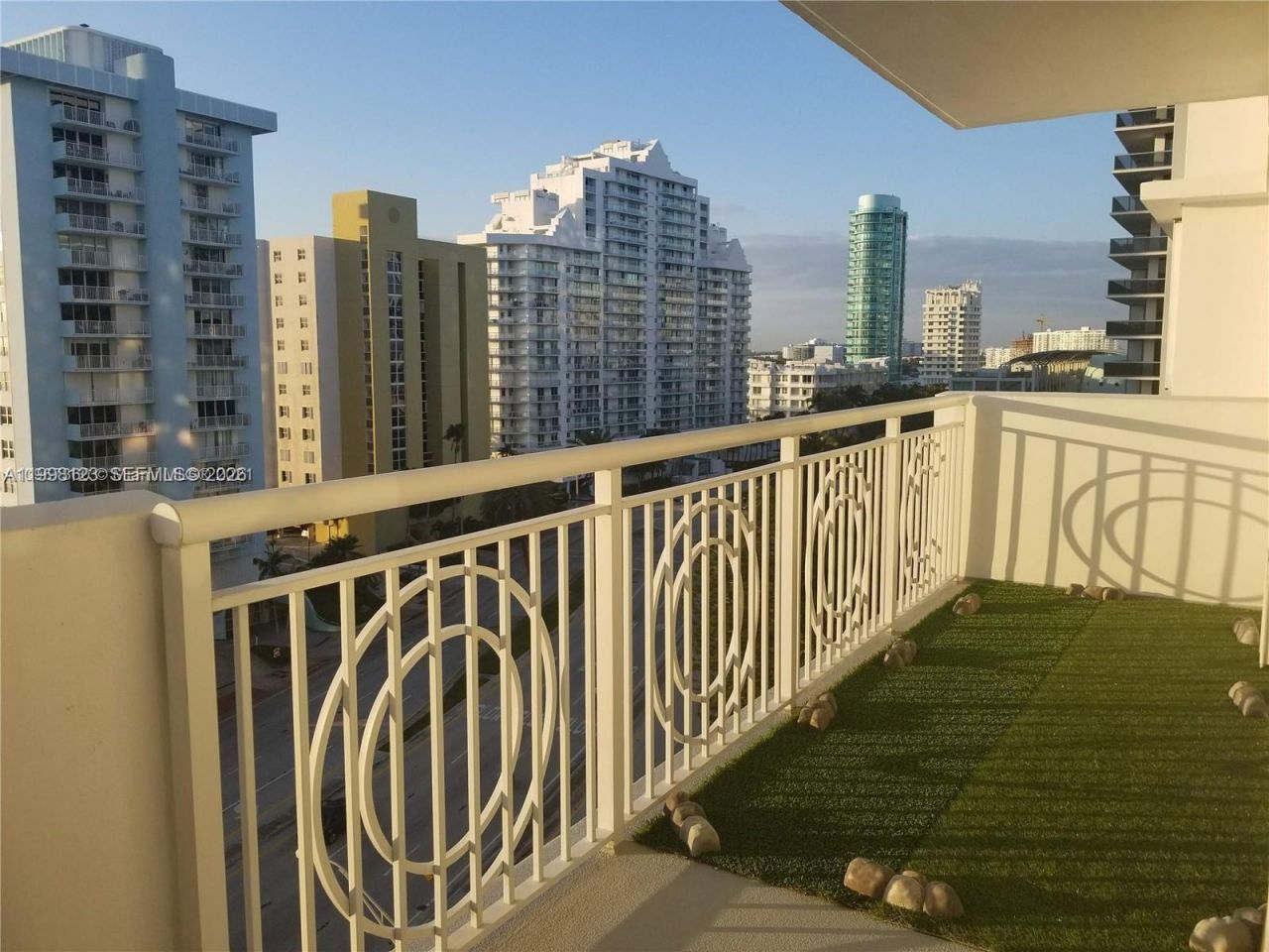 5825 Collins Ave , Unit 9B, Miami Beach, FL 33140 Photo