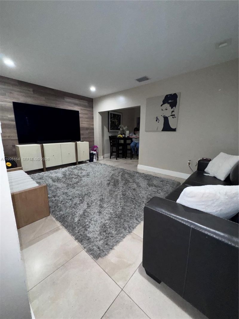 2416 SW 12th St, Miami, FL 33135 Photo