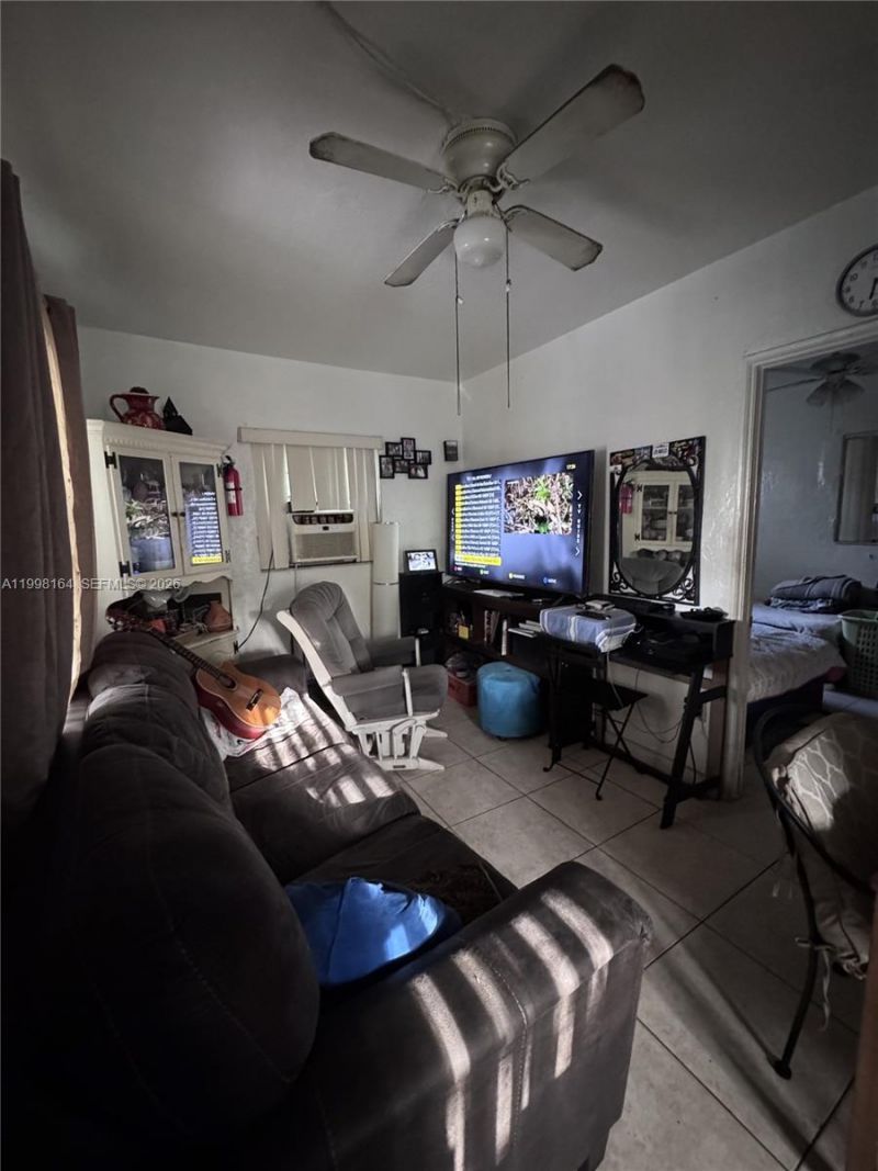 2416 SW 12th St, Miami, FL 33135 Photo