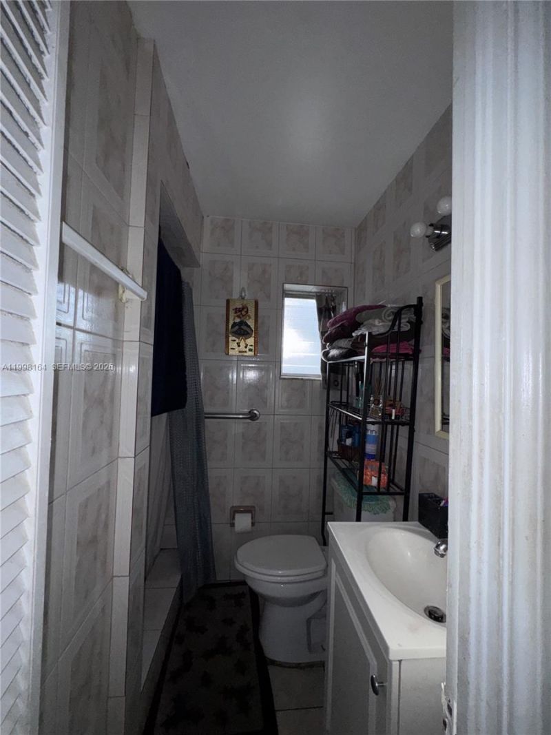 2416 SW 12th St, Miami, FL 33135 Photo