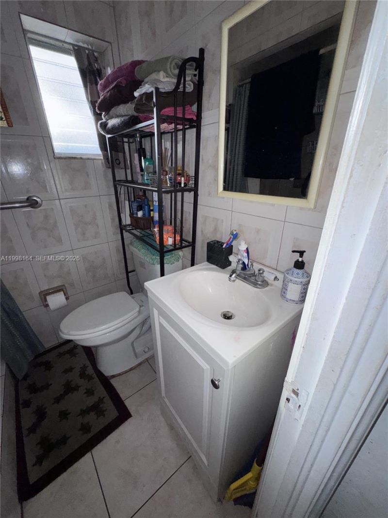 2416 SW 12th St, Miami, FL 33135 Photo