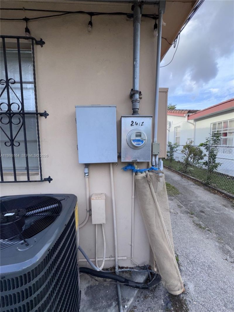 2416 SW 12th St, Miami, FL 33135 Photo