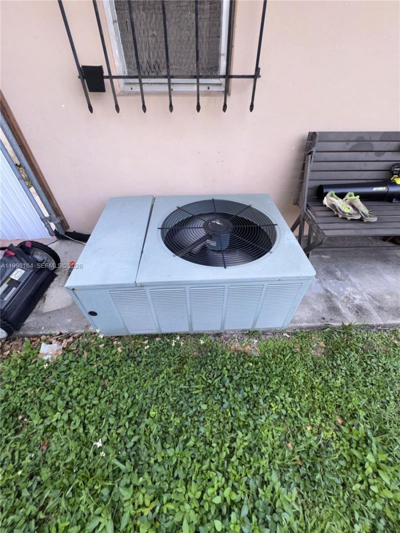 2416 SW 12th St, Miami, FL 33135 Photo