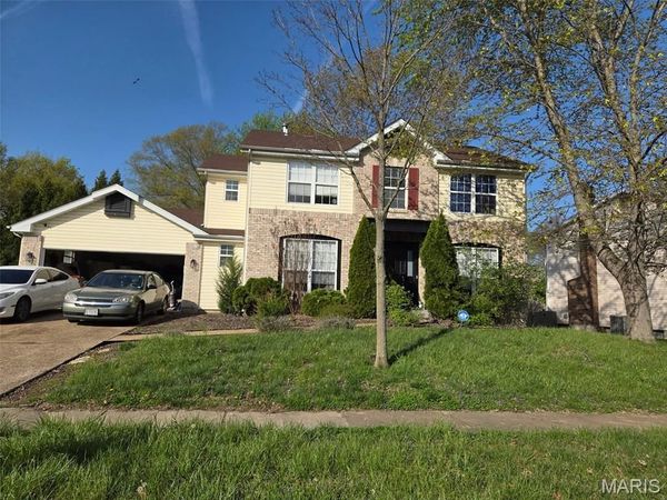 1165 English Saddle Road , Florissant, MO 63034