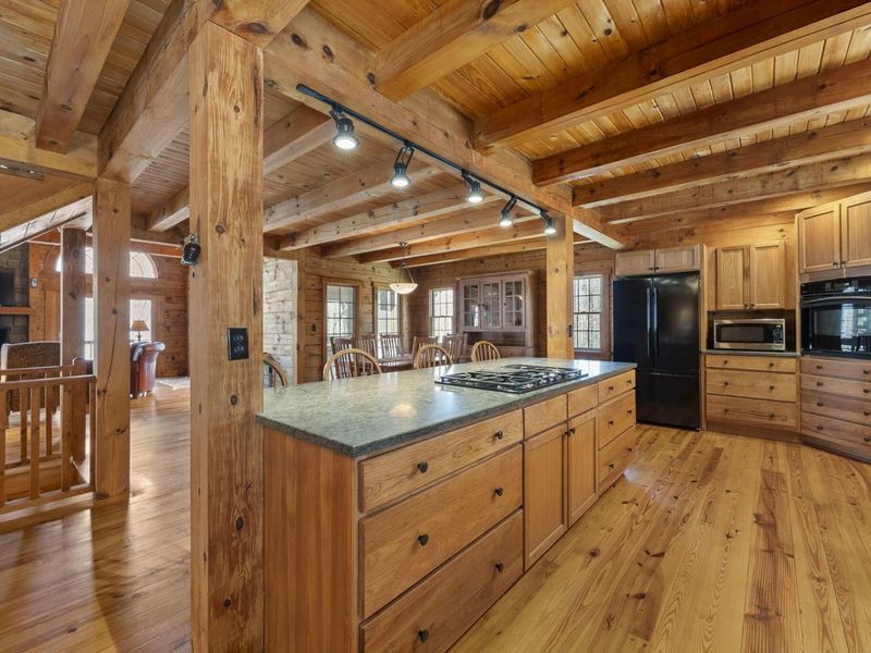 554 Kusa Lane, Sugar Grove, OH 43155 Photo 4