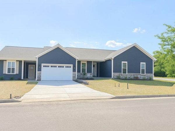 8312 85th AVENUE, Pleasant Prairie, WI 53158