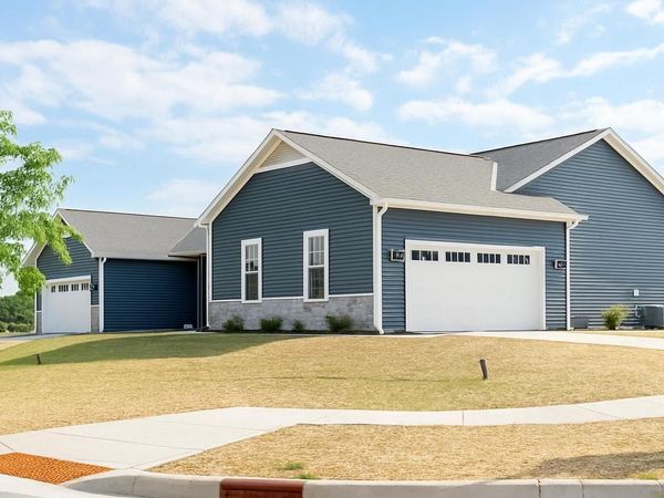 8302 85th AVENUE, Pleasant Prairie, WI 53158