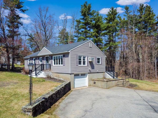 358 East Road, Hampstead, NH 03841